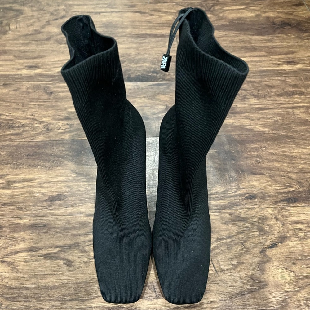 Zara Black Round Toe Sock Booties Sz. 40